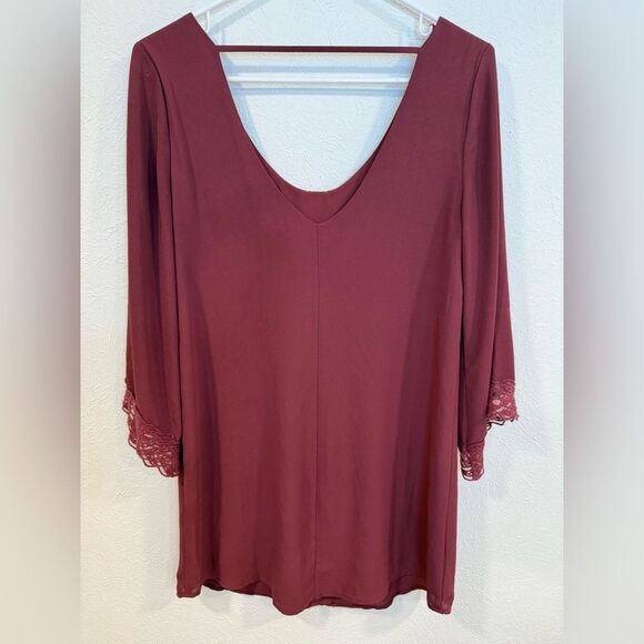 ASTR The Label Wild Berry Lace Trim Flowy Dress, Small - Picture 4 of 5